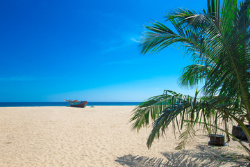 Obraz na płótnie Canvas tropical beach in Sri Lanka