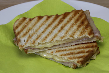 Schinken-Käse-Toast