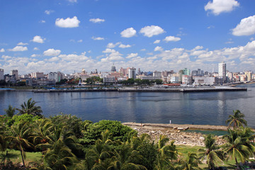 Fototapeta premium View of Havana, from Fortaleza de San Carlos de la Cabaña, Cuba