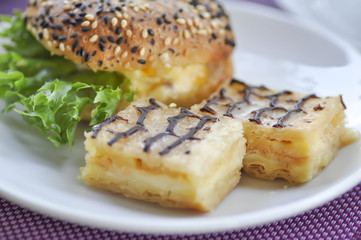 bread and cheese burger