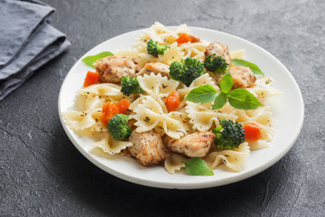 Farfalle pasta with chicken and vegetables