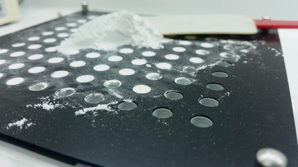 Capsules compounding