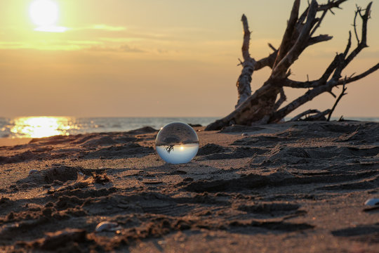 Arte attraverso la sfera di cristallo