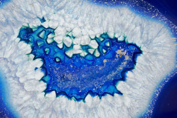 Blauer Achat-Makro. Blauer Achatkristall texture.agate background.Stone Achat Textur. Naturstein-Achat-Hintergrund.