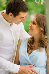 Obraz premium posing happy young couple