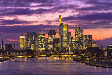 Obraz premium Frankfurt am Main city skyline night view