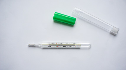Obraz premium Thermometer on white background