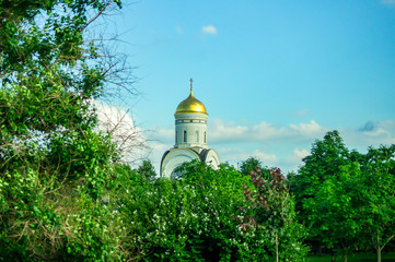 Fototapeta na wymiar Church of St. George on Poklonnaya Hill in Moscow