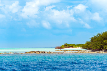 Fototapeta premium View of the seascape, Maldives, Indian ocean. Copy space for text