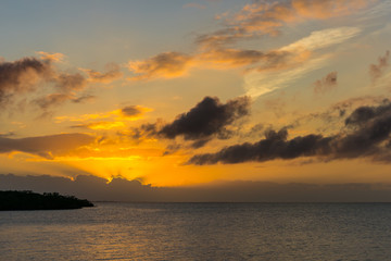 USA, Florida, Spectacular sunset colours at beach of florida keys
