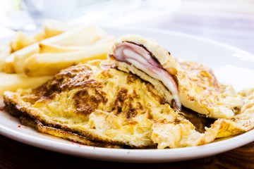 omelet with ham tomato and green salad