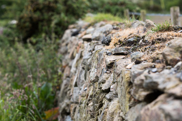 Steinmauer im Norden Wales