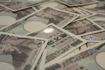 現金、散乱した一万円札