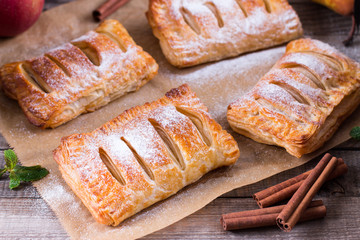 Puff pastry with apples and powdered sugar