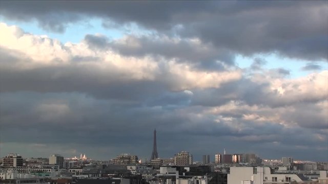 Paris vue a&eacute;rienne acc&eacute;lerr&eacute;