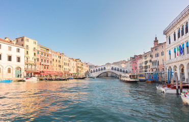 Fototapeta na wymiar Rialto bridge, Venice, Italy