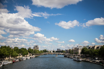 Obraz premium Seine River Bridge