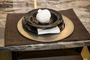 Decorative Place Setting With Onion