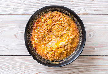 Thai spicy instant noodles bowl