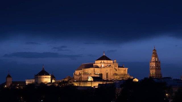 Timelapse of the Mosque-Cathedral at dusk