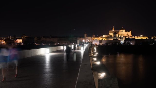 Timelapse of the Roman bridge at night