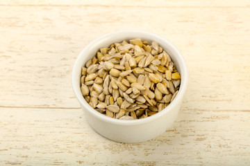 Peeled sunflower seeds