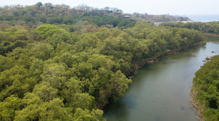 Fototapeta na wymiar Luftbild: Nationalpark Nicoya Halbinsel, Costa Rica