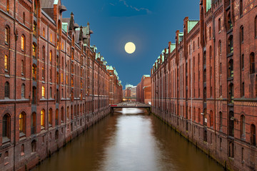 Naklejka premium Speicherstadt at night in Hamburg