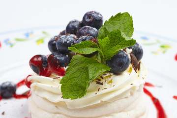 Meringue cake Pavlova with blueberry