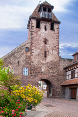 Fototapeta na wymiar Wangen. Porte d'entrée sur la vieille ville Alsace, Bas Rhin. Grand Est