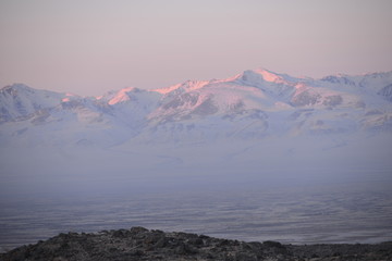 Fototapeta na wymiar Sunset light on the mountains of Altai