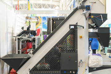 Agricultural machinery for filling bags