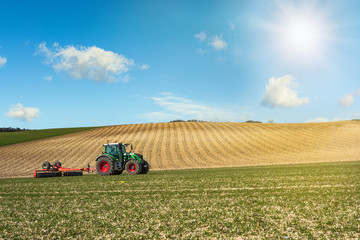 Obraz premium agriculteur au travail