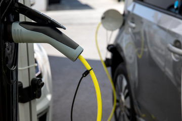 Electric car refuel with power
