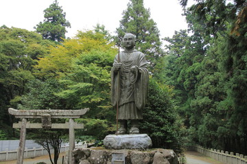 Fototapeta premium 四国別格霊場第7番札所「出石寺」弘法大師像