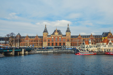 Fototapeta na wymiar Main station building Amsterdam Central station (Amsterdam Centraal)
