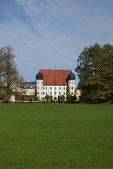Fototapeta na wymiar Maxlrain (nahe Tuntenhausen), Bayern, Deutschland - Oktober 25, 2017 : Schloss Maxlrain nahe Tuntenhausen, Bayern, Deutschland.