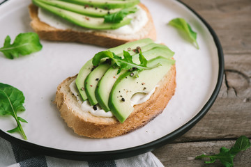 Avocado sandwiches