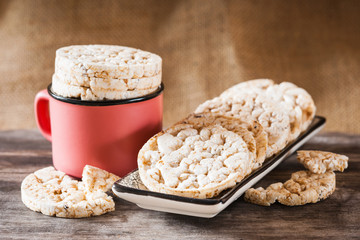 Round cereal crispbread 