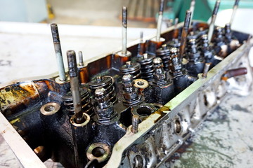 The head of the car block is dismantled and ready for repair