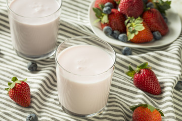 Healthy Organic Drinkable Yogurt Berry Kefir