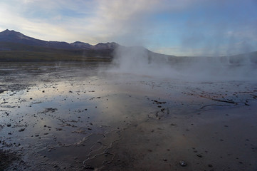 Paisaje del parque de Geyser en San Pedro de Atacama 