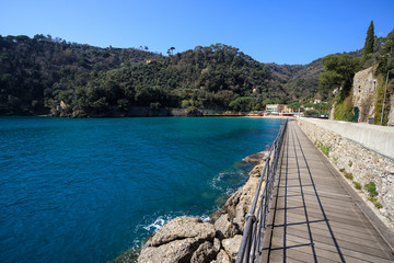 percorso pedonale nella baia di Paraggi, tra Portofino e Santa Margherita Ligure