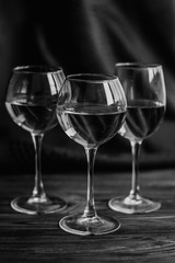 different types of wines and shapes of glasses