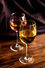 different types of wines and shapes of glasses