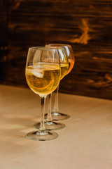 different types of wines and shapes of glasses