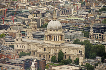 Fototapeta na wymiar The historic St Paul's Cathedral from above.