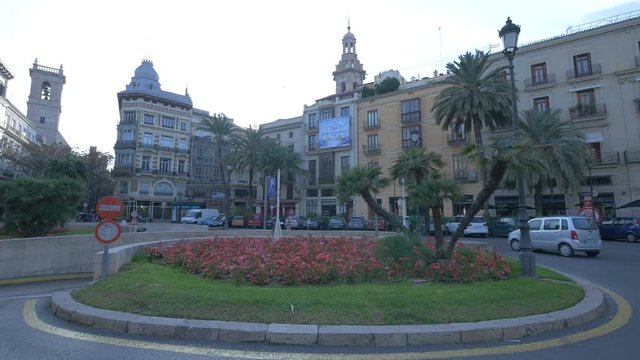 Roundabout in Pla&radic;&szlig;a de la Reina 