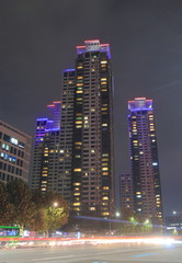 Fototapeta na wymiar Modern architecture building in Seoul South Korea