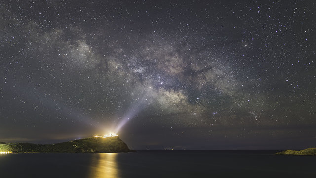 Milkyway over Poseidon Temple © Adrian